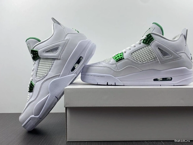 One Kick CT8527- Jordan 3960 Metallic Efficient Green 4 Retro 1013